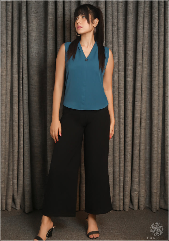 Button Detail Sleeveless Top