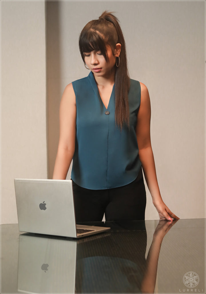 Button Detail Sleeveless Top