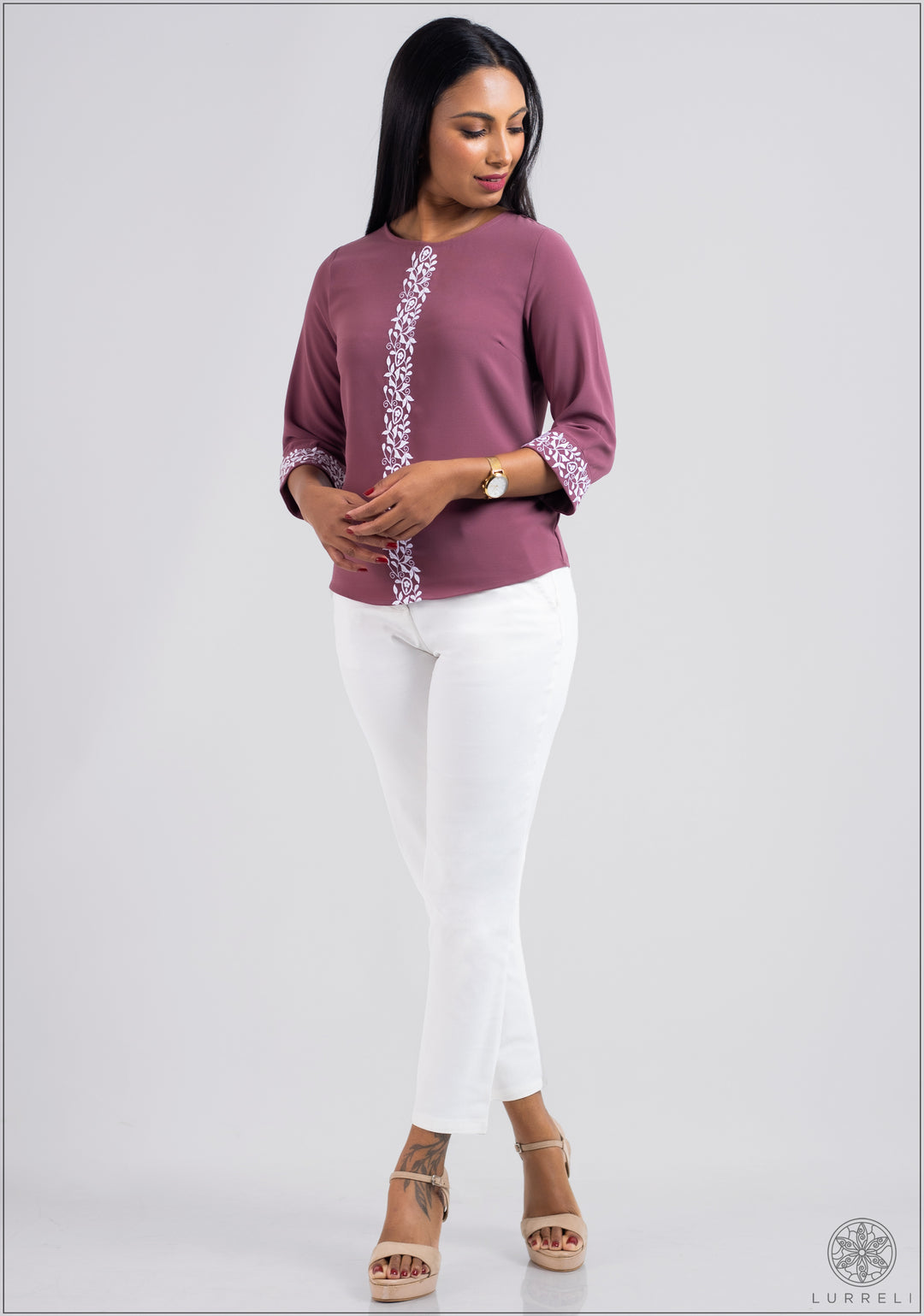 Embroidery Detailed Three Quarter Sleeve Top