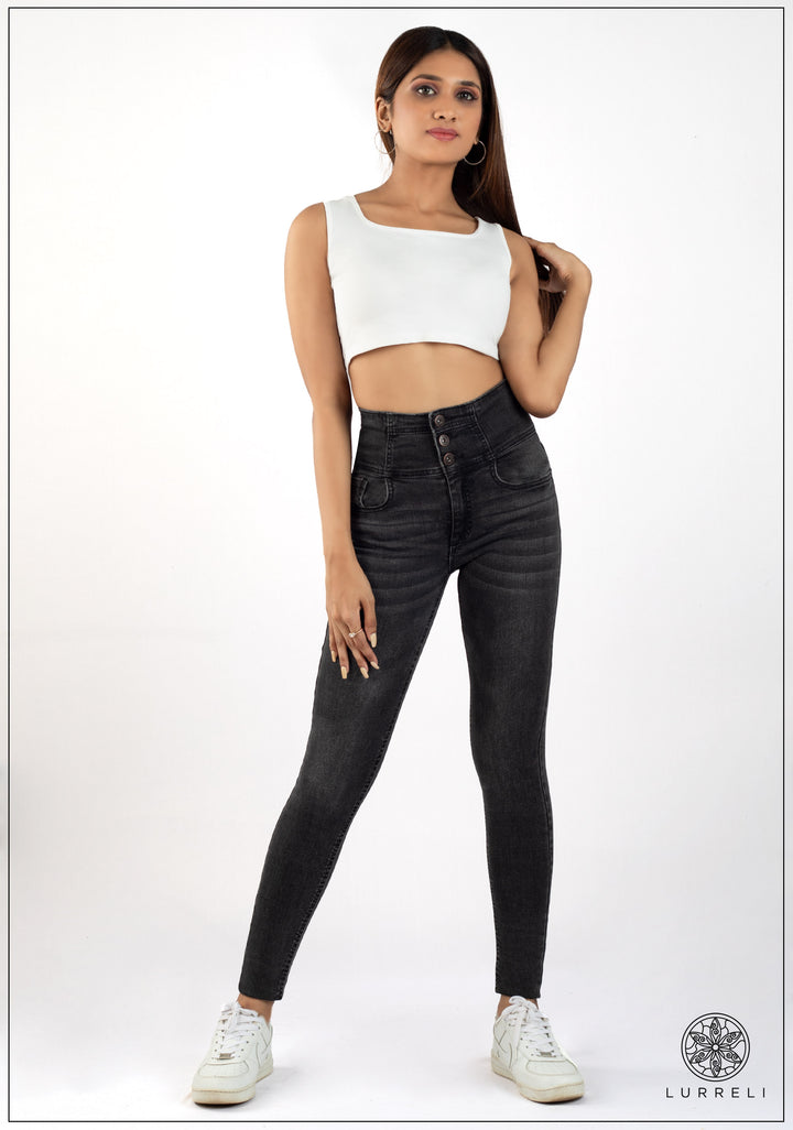 High Waist Slim Fit Jean - Light Wash