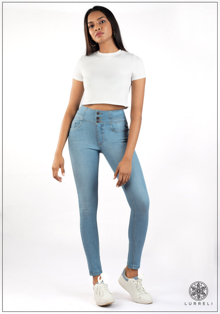 High Waist Slim Fit Jean - Light Wash