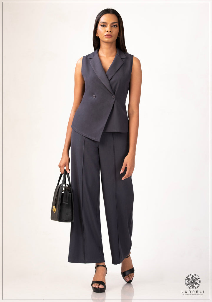 Tailored, double-breasted sleeveless vest