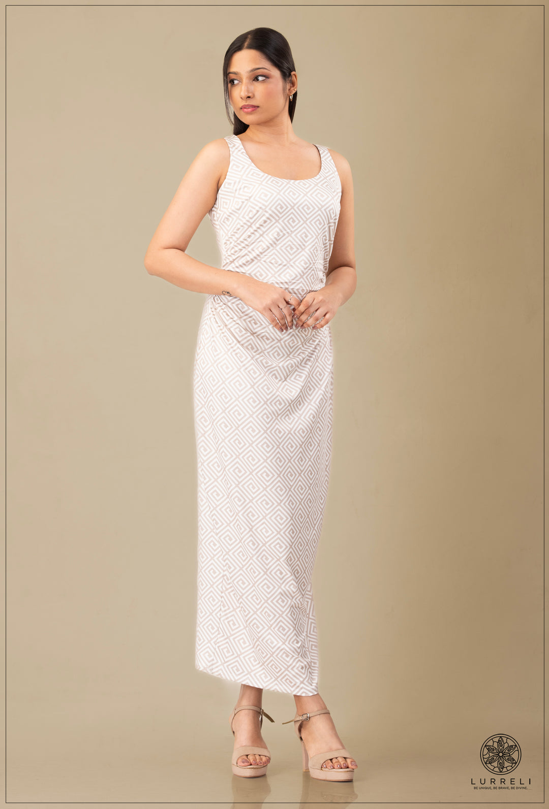 "Floral Printed Maxi Dress''