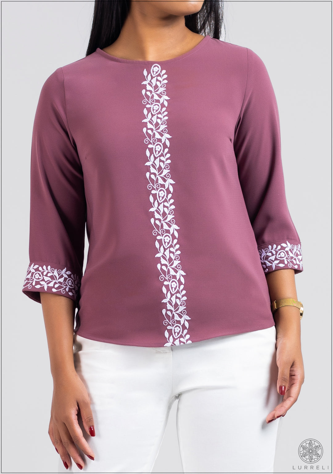 Embroidery Detailed Three Quarter Sleeve Top