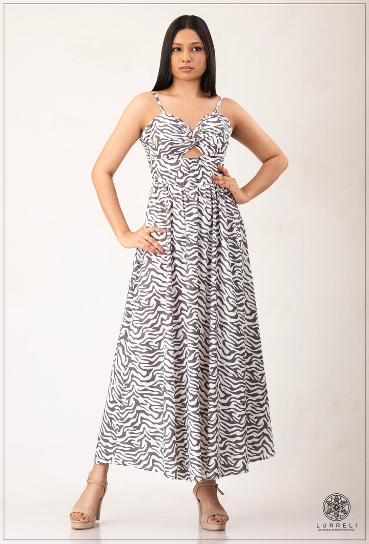 Maxi dresses with a cut-out tie front