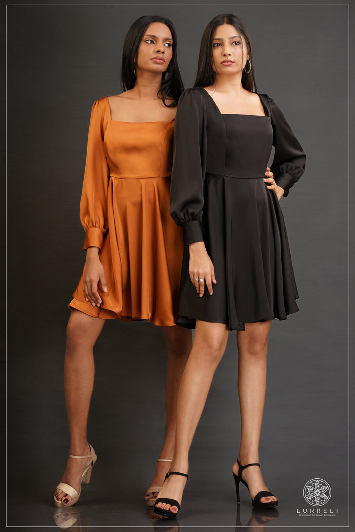 long-sleeve square-neck pleated mini dress
