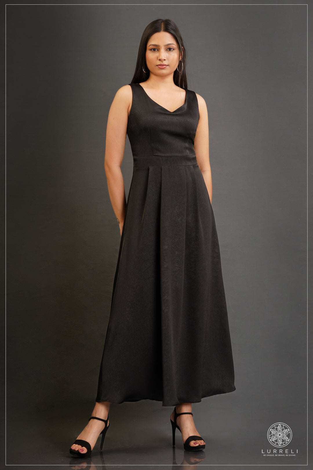 sleeveless maxi dress