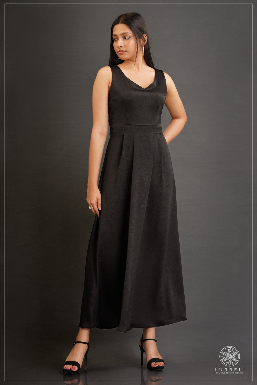 sleeveless maxi dress