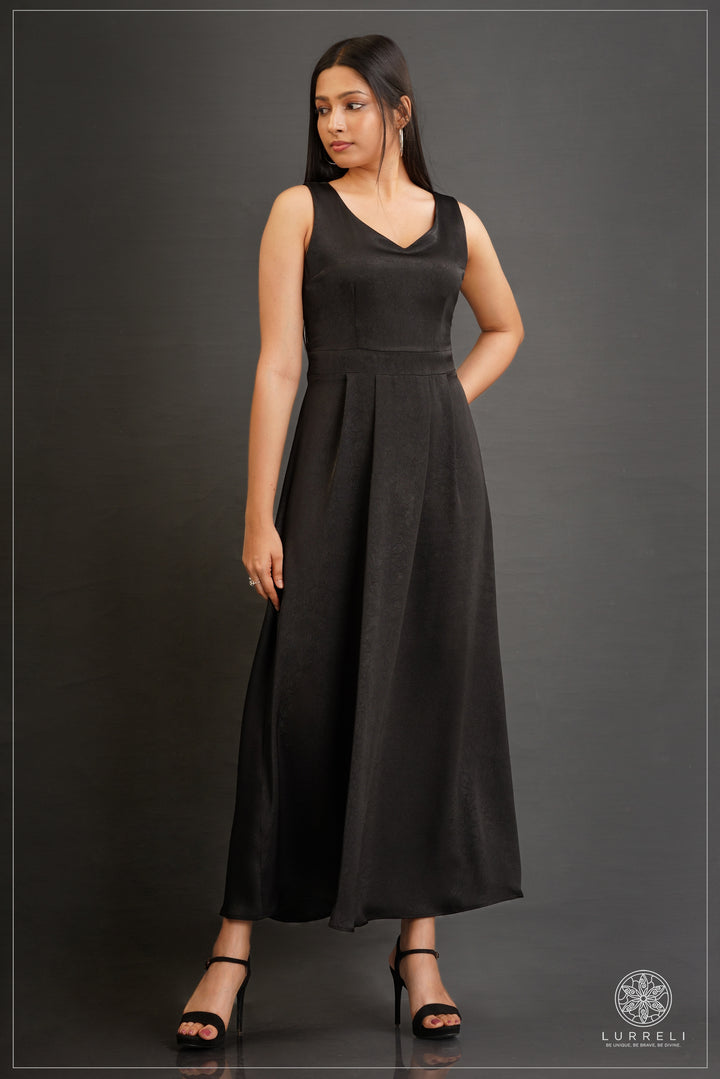 sleeveless maxi dress