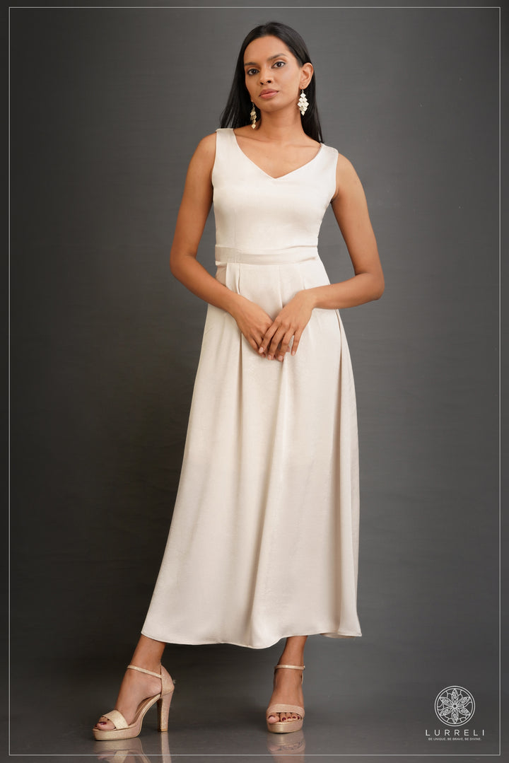 sleeveless maxi dress